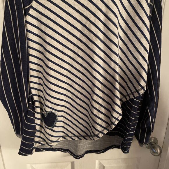 Bleu Bayou Casual Wear Women’s Size Large Top Striped Long Sleeve Layered Heart - Picture 4 of 12